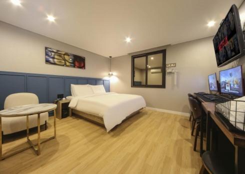 The Stone Bridge Hotel Sasang Busan Exterior photo
