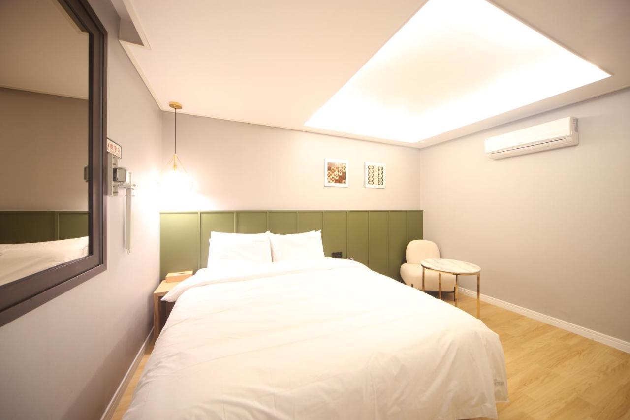 The Stone Bridge Hotel Sasang Busan Exterior photo